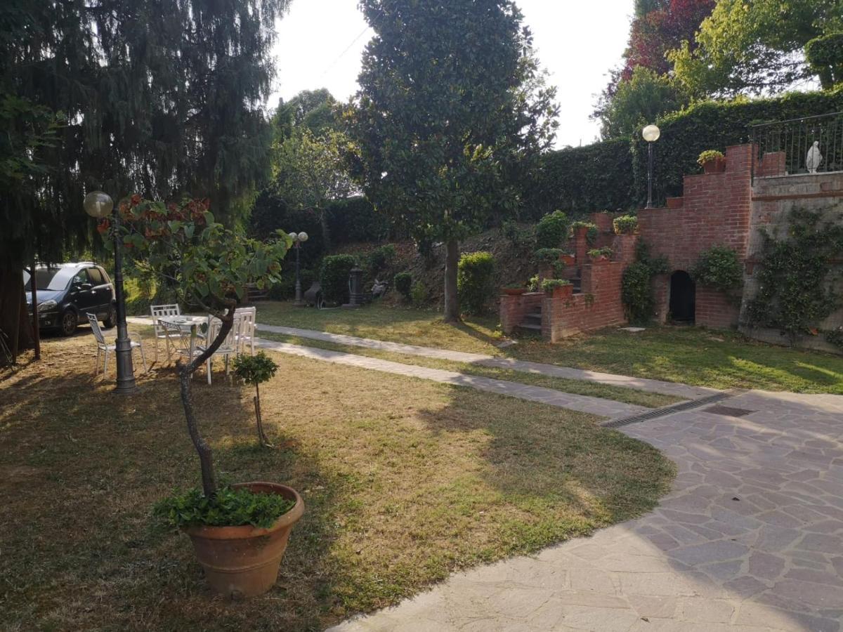 B&B Le Rose Di Paola Santa Maria a Monte Exteriör bild